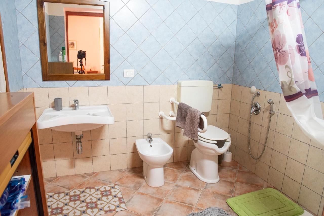 Is Cuccus Bed & Breakfast Masainas Ngoại thất bức ảnh