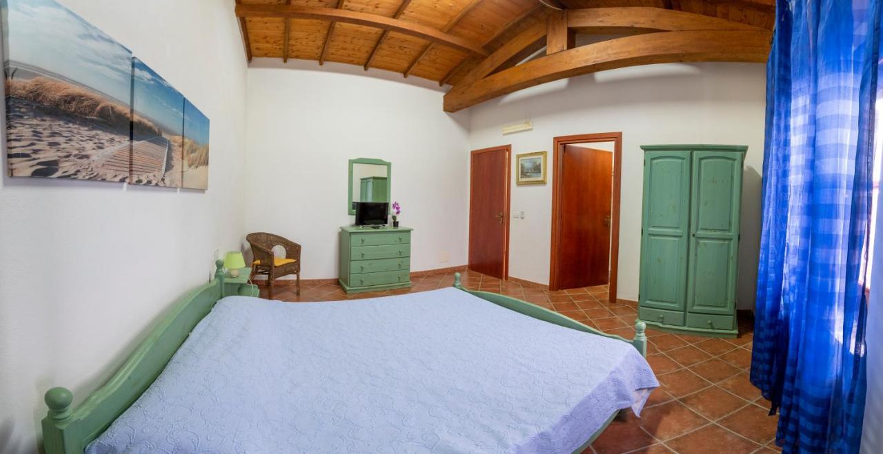 Is Cuccus Bed & Breakfast Masainas Ngoại thất bức ảnh
