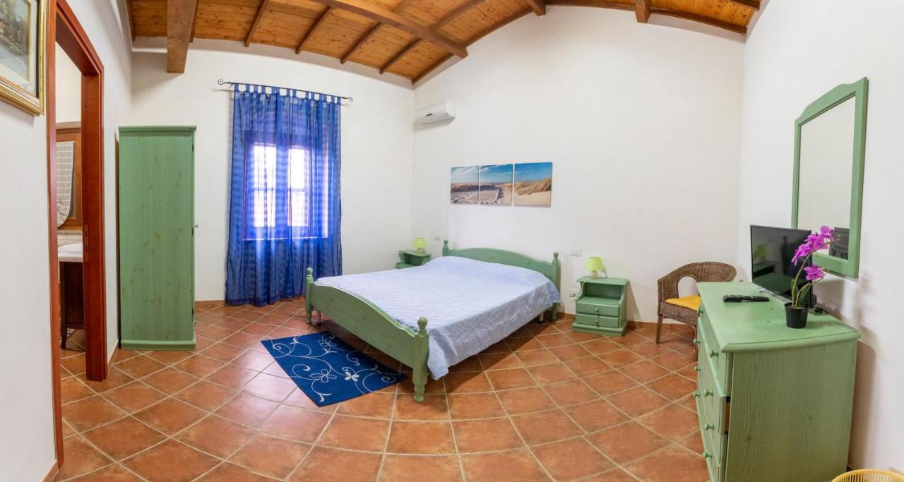 Is Cuccus Bed & Breakfast Masainas Ngoại thất bức ảnh
